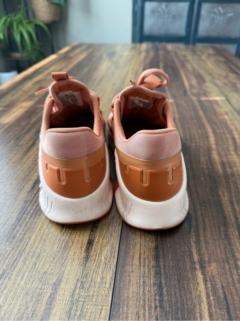 Nike Metcon Free Coral/Pink Training Sneakers